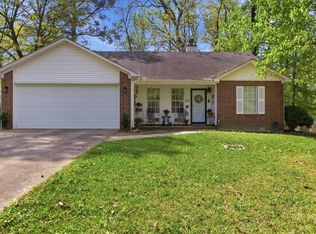 2624 Northshore Dr, Benton, AR 72015