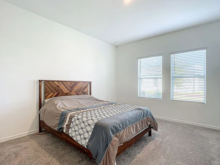 1317 Sterling Pointe Dr — Photo 19