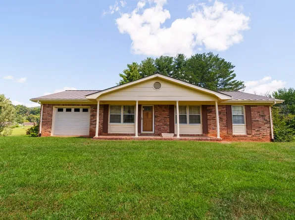 435 Ironwood Ave, Livingston, TN 38570