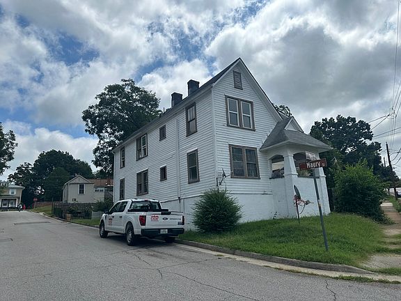 2nd image of 142 Ross St