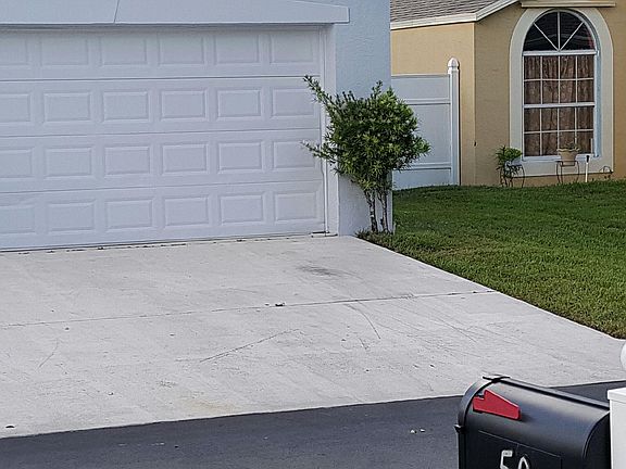 2nd image of 9 Bentwater Cir