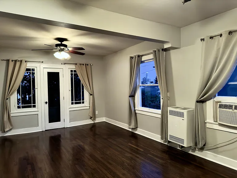1033 Waterloo St #1/2 — Photo 7