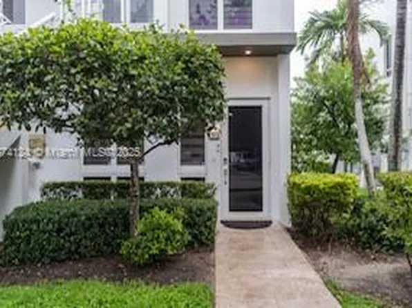 10255 NW 63rd Ter APT 104, Doral, FL 33178