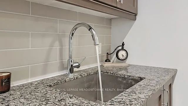 9085 Jane St #208 — Photo 14