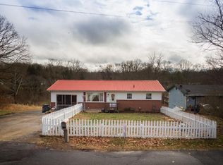 2327 Cranshaw Dr, Kingsport, TN 37660