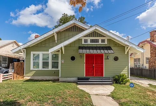 1219 Nolan St Photo 1