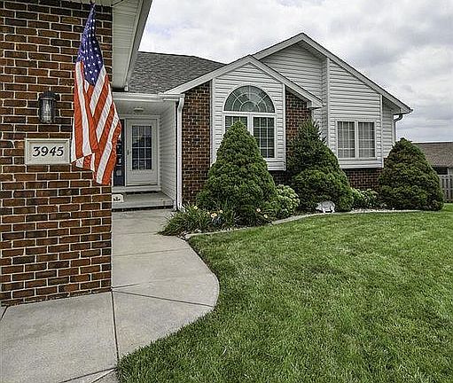 5th image of 3945 Diablo Cir