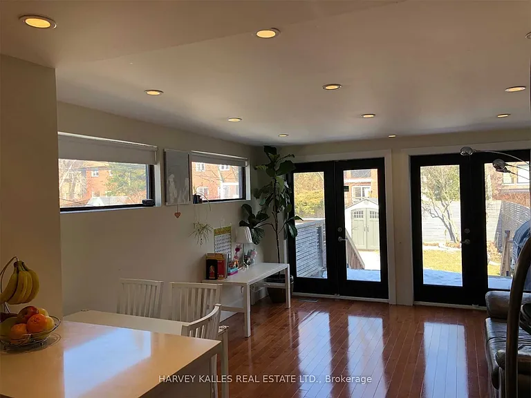 148 Roslin Ave — Photo 11