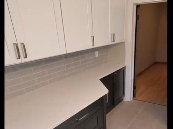 5th image of 2517 University Ave NE #1