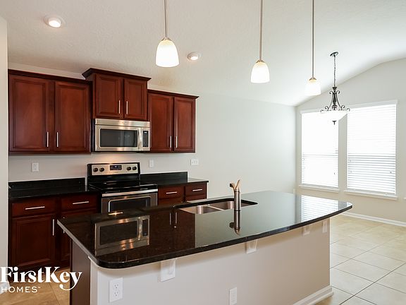 4th image of 155 Brentley Ln