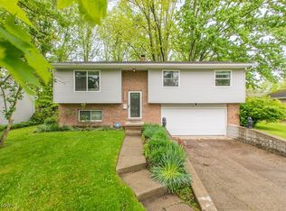 5532 Burns Rd, North Olmsted, OH 44070