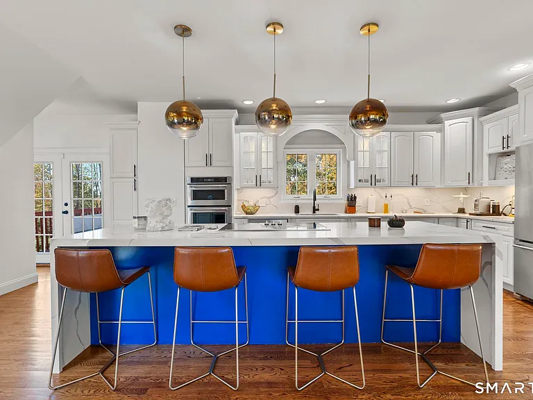 34 Birdseye Rd — Photo 3