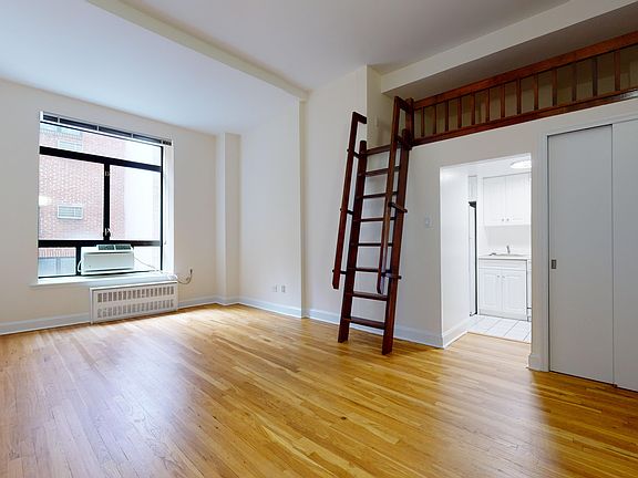 5th image of 1 Astor Pl APT 6L