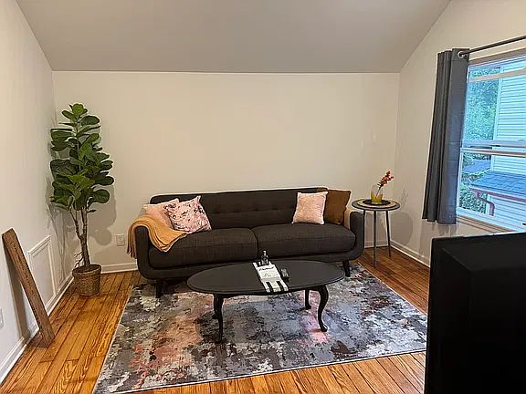 423 Leroy St Apt 2, photo 16