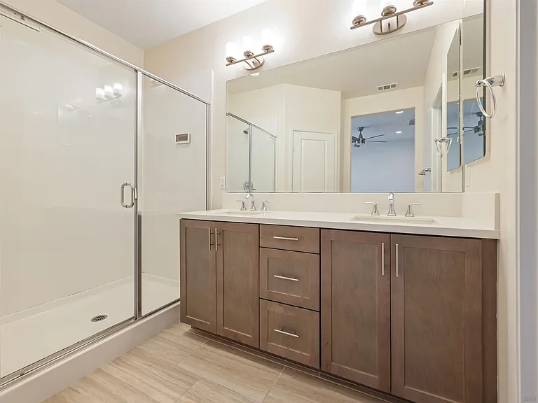 2115 Solara Ln — Photo 15