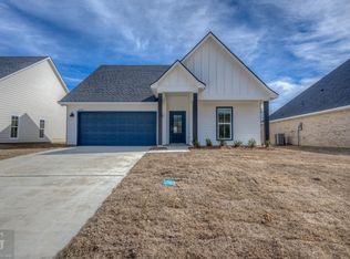 5036 Falcon Bay Dr, Shreveport, LA 71107