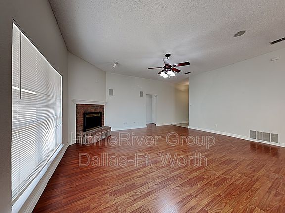 2nd image of 218 Mentor Dr