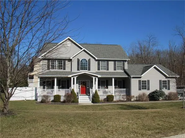 5 Corinne Ct, Monroe, NY 10950