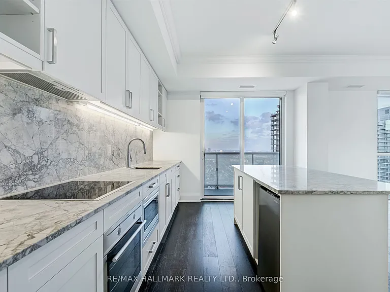 101 Erskine Ave #2907 — Photo 5