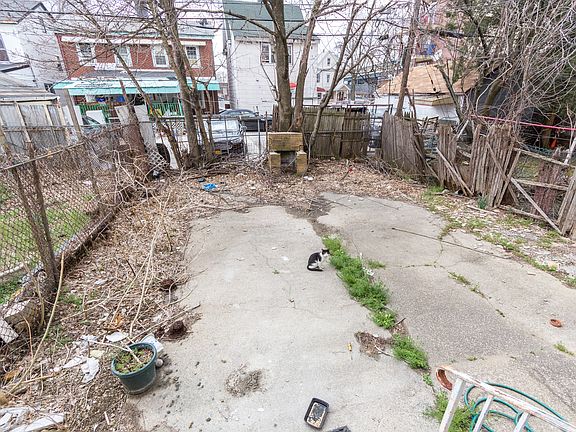 3rd image of 8718 124th St