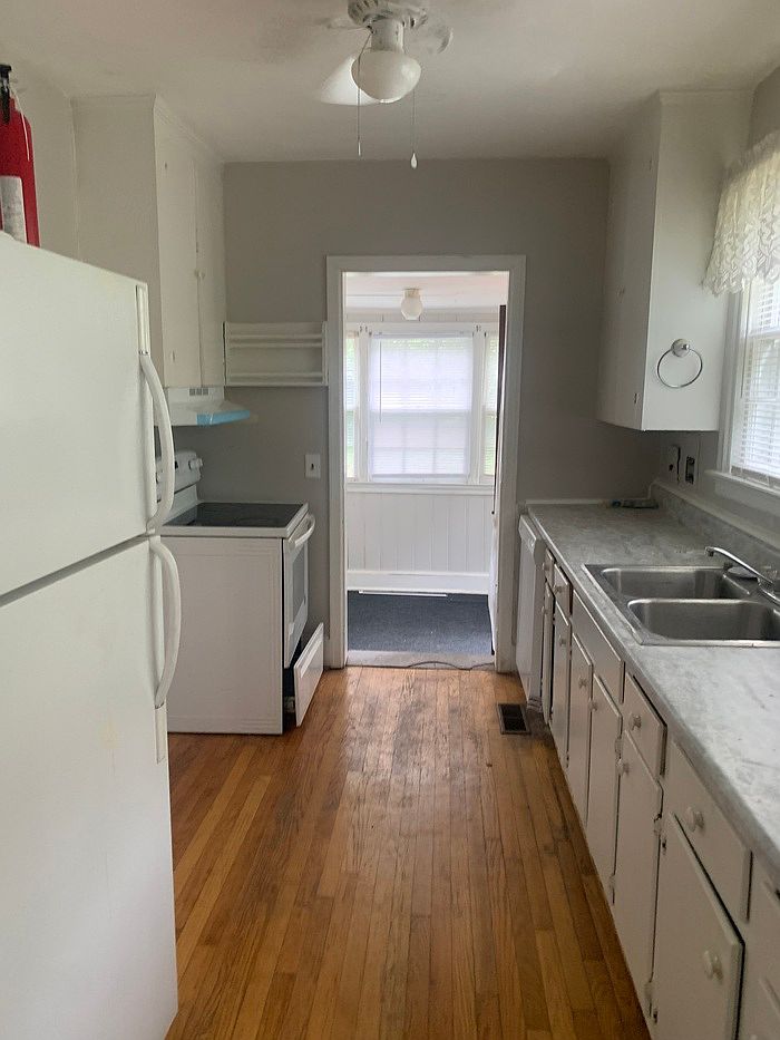 1007 C Ave, West Columbia, SC 29169 Zillow