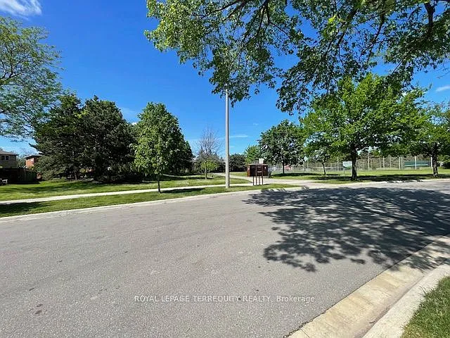 482 Camden Cir #BASEMENT — Photo 27