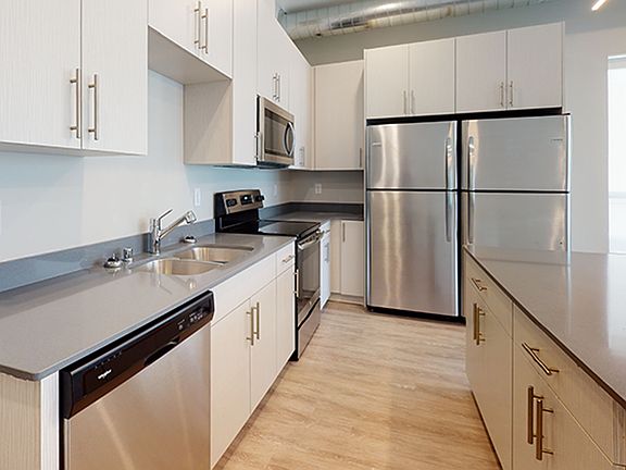 3rd image of 2622 Essex St SE APT 301