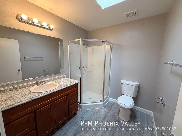 Glendale Groves — Photo 20