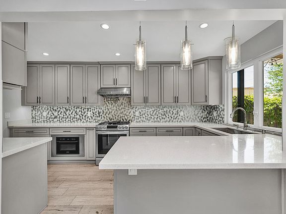 4th image of 7255 Shoshone Ave