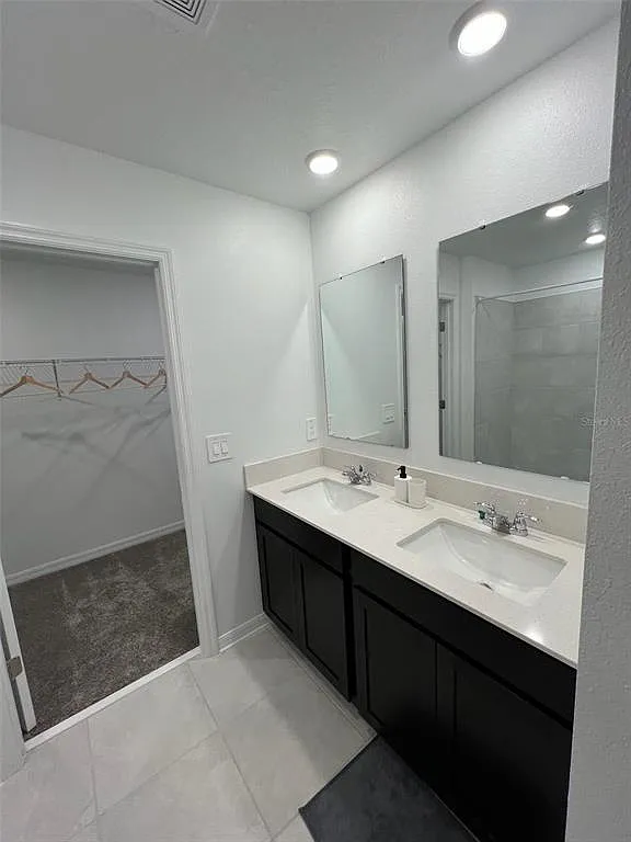 4 bed, 2.5 bath, 1933 sqft, $2,200 — Photo 4