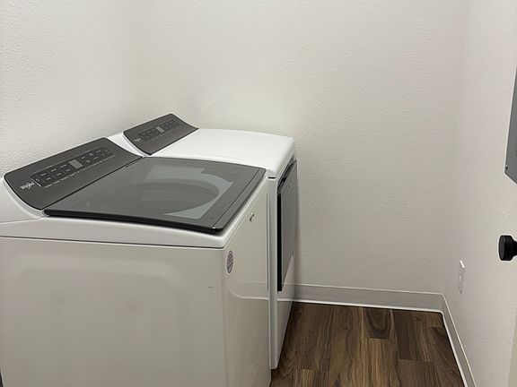 3rd image of 545 N Sheridan Ave #202