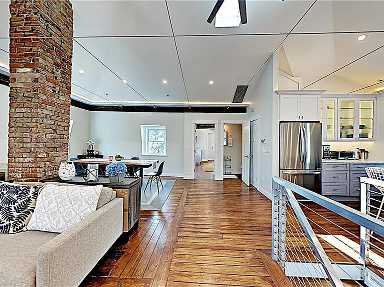 21 School St #4 — Photo 15