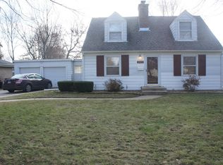 3105 Burrmont Rd, Rockford, IL 61107