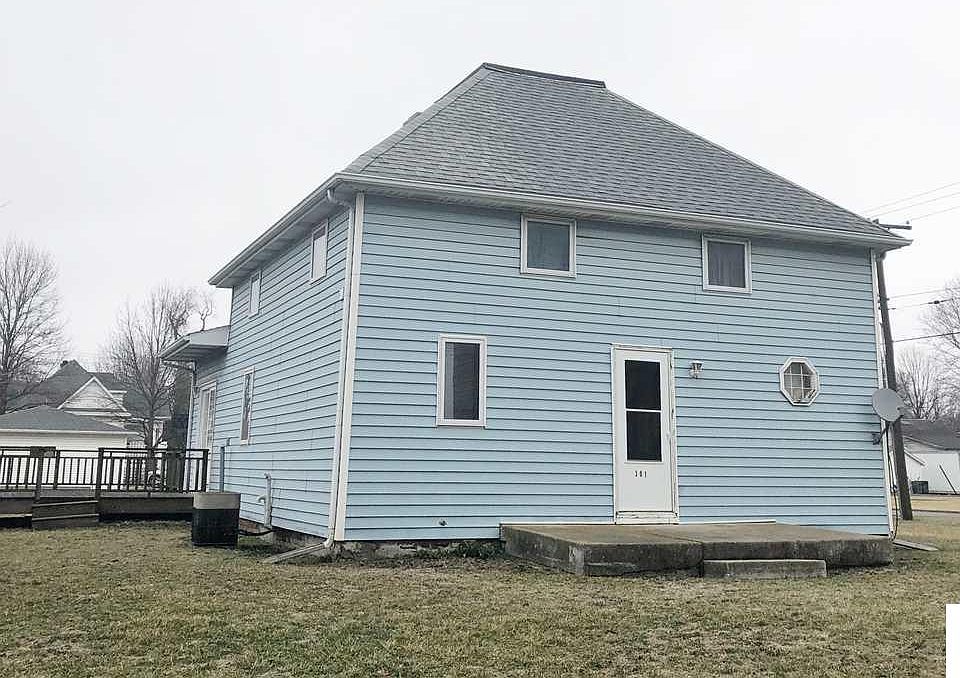 1st image of 301 W Lincoln St