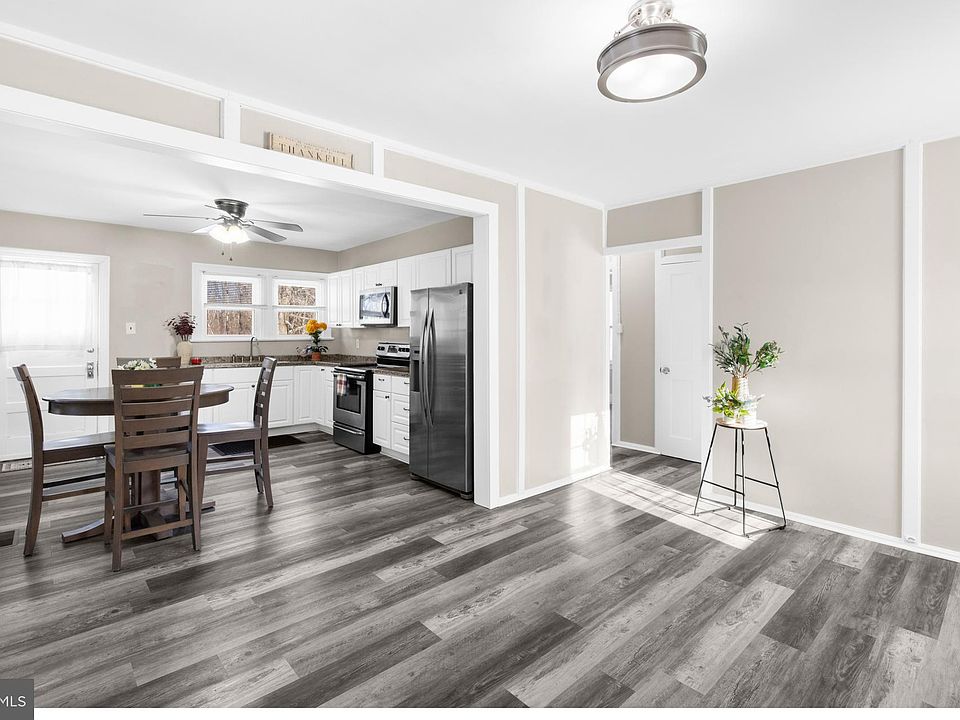 717 Smithfield Ave, Winchester, VA 22601 Zillow