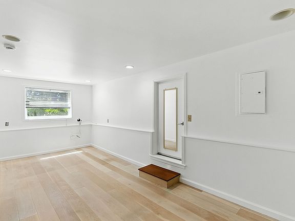 5th image of 107 Oakwood Dr #A