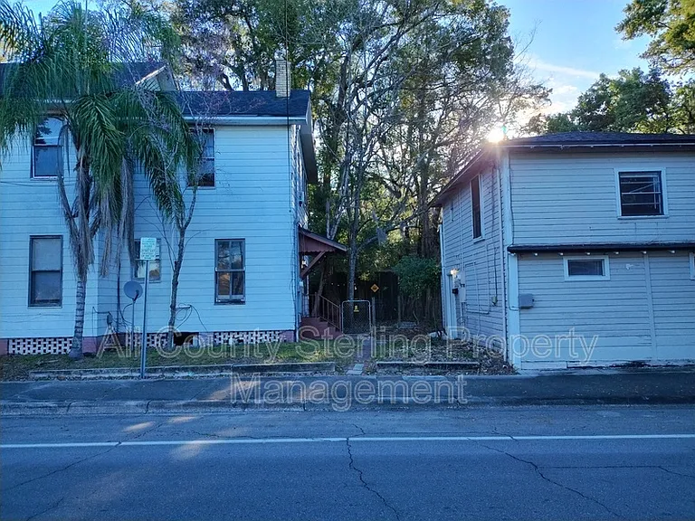 237 SW 2nd Pl #2 — Photo 7