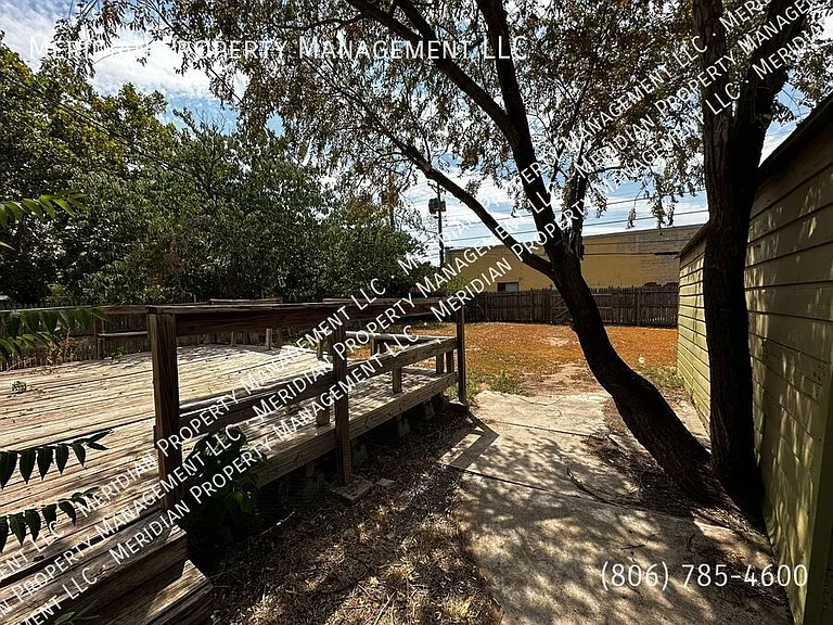 2819 33rd St — Photo 19