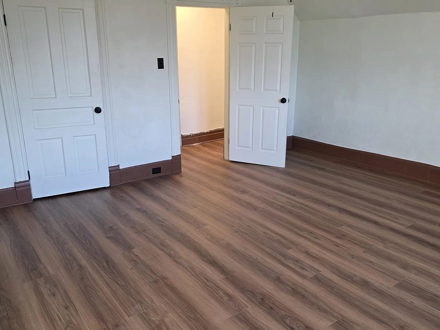 727 Hill Ave — Photo 2