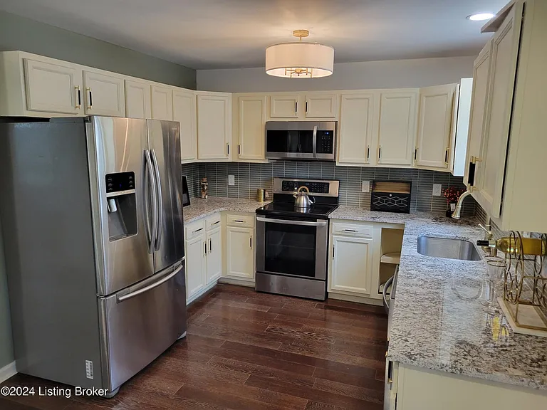 2129 Bolling Ave — Photo 13