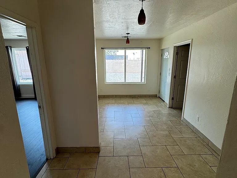 97 E Huntington Dr — Photo 11