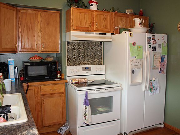 5th image of 733 N Ash St