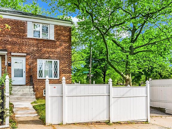 2nd image of 2856 Lamport Pl