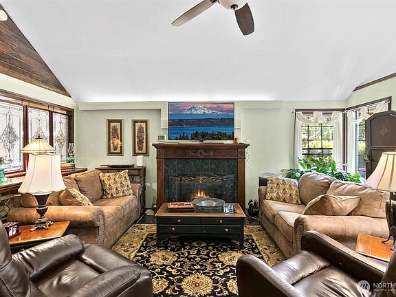 4th image of 27021 Lower Burnett Road E