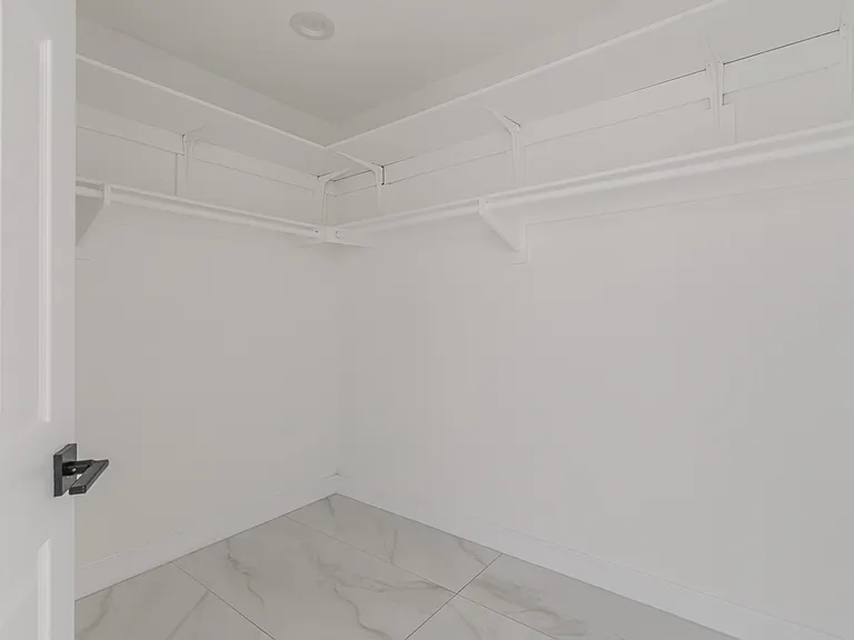 493 Messina Pl — Photo 19