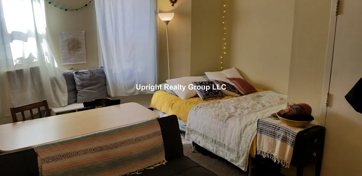Building Photo - 36 S Huntington Ave #10