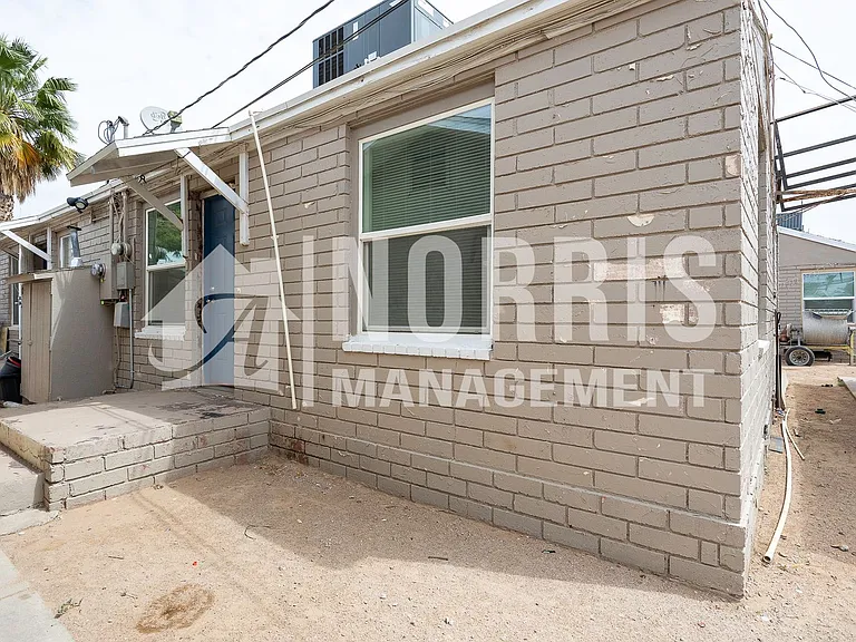515 E 4th St — Photo 1