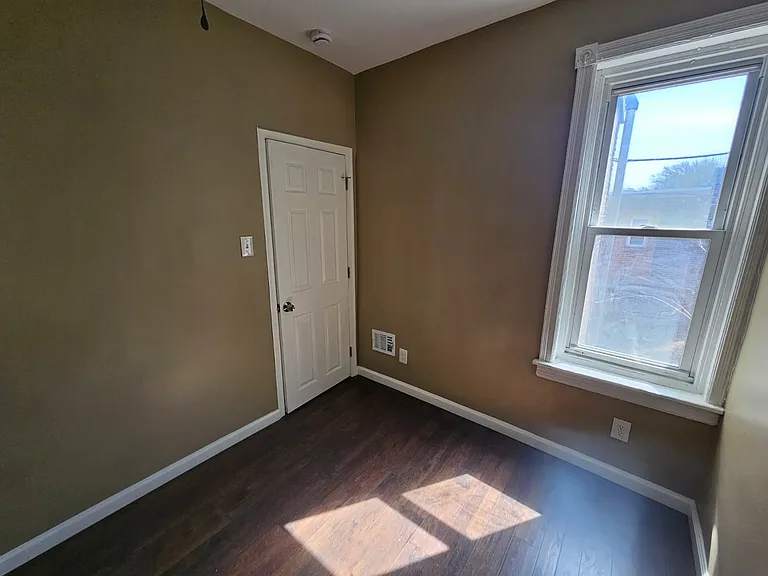 5006 Reno St — Photo 8