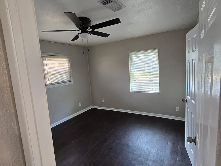 6054 Lisa Ln — Photo 10