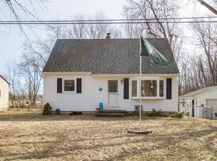 1904 Gunn Rd, Holt, MI 48842